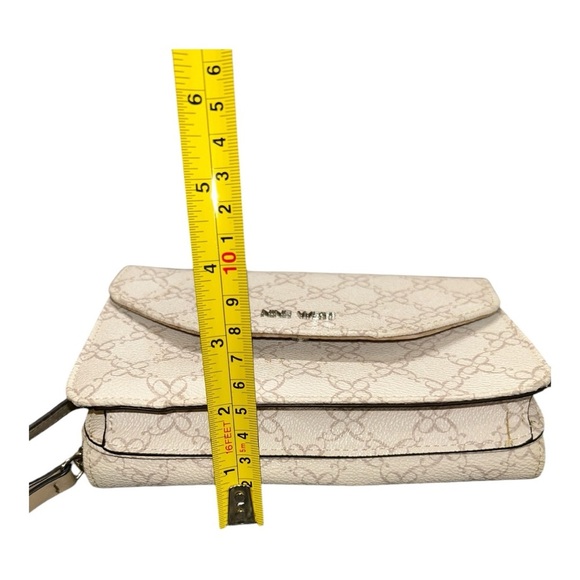 NINE WEST Zane SLG Small Crossbody Purse/Handbag Vanilla Logo 7.5x5 - Picture 6 of 11